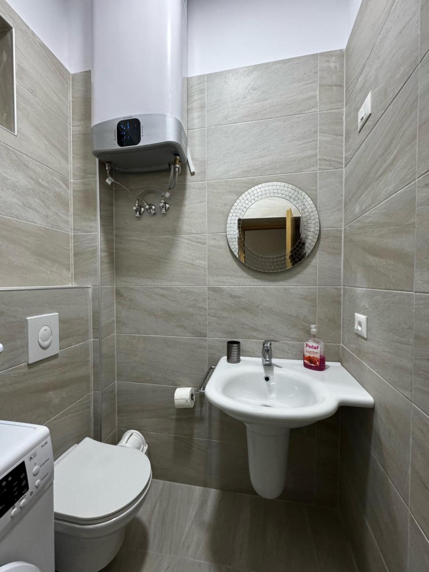 Era'S Apartment Tirana Zewnętrze zdjęcie