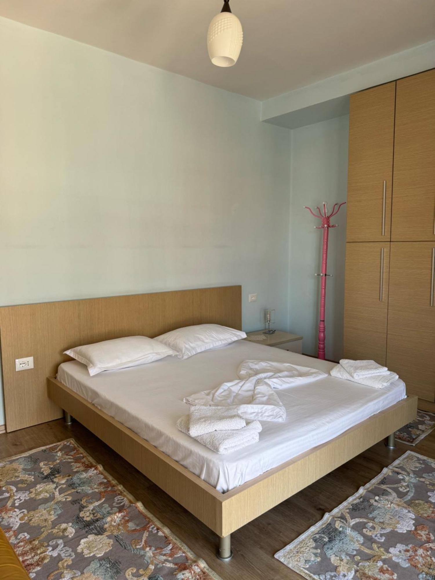 Era'S Apartment Tirana Zewnętrze zdjęcie