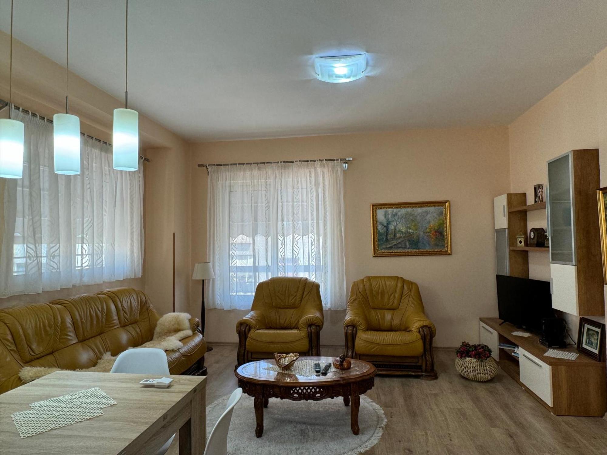 Era'S Apartment Tirana Zewnętrze zdjęcie