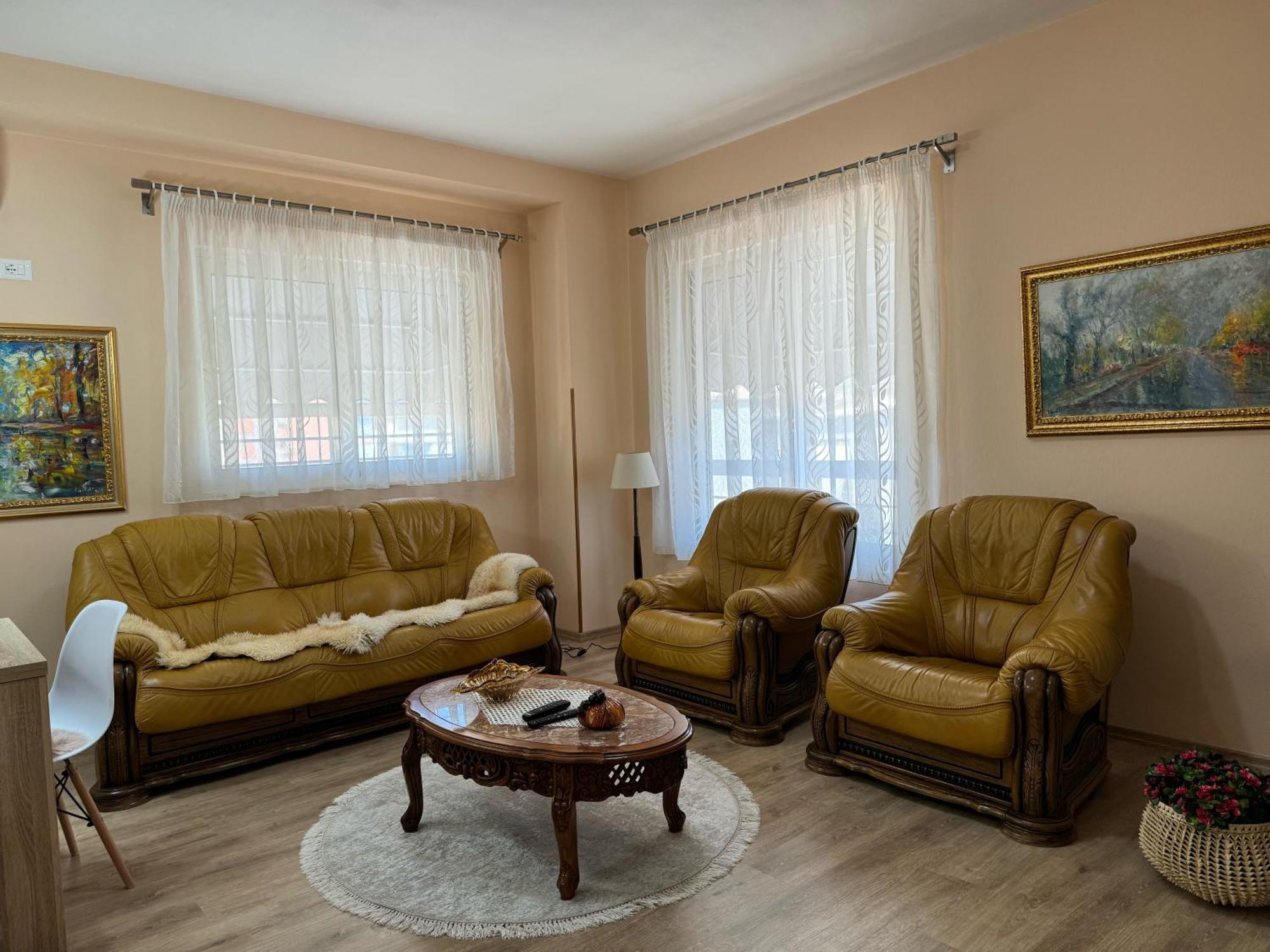 Era'S Apartment Tirana Zewnętrze zdjęcie